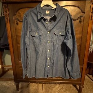 Levi’s Classic Denim Shirt